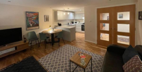 The Art Flat Woodlands